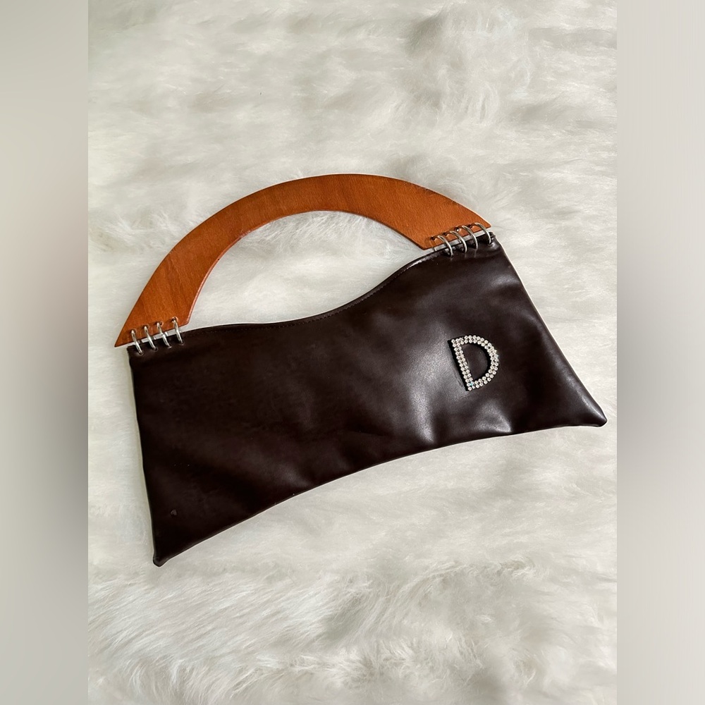 Beautifully crafted Leather hand Bag!